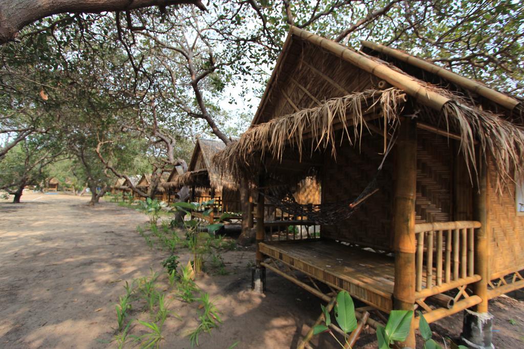Chalee Tropicana Bungalow Koh Phayam Pokój zdjęcie